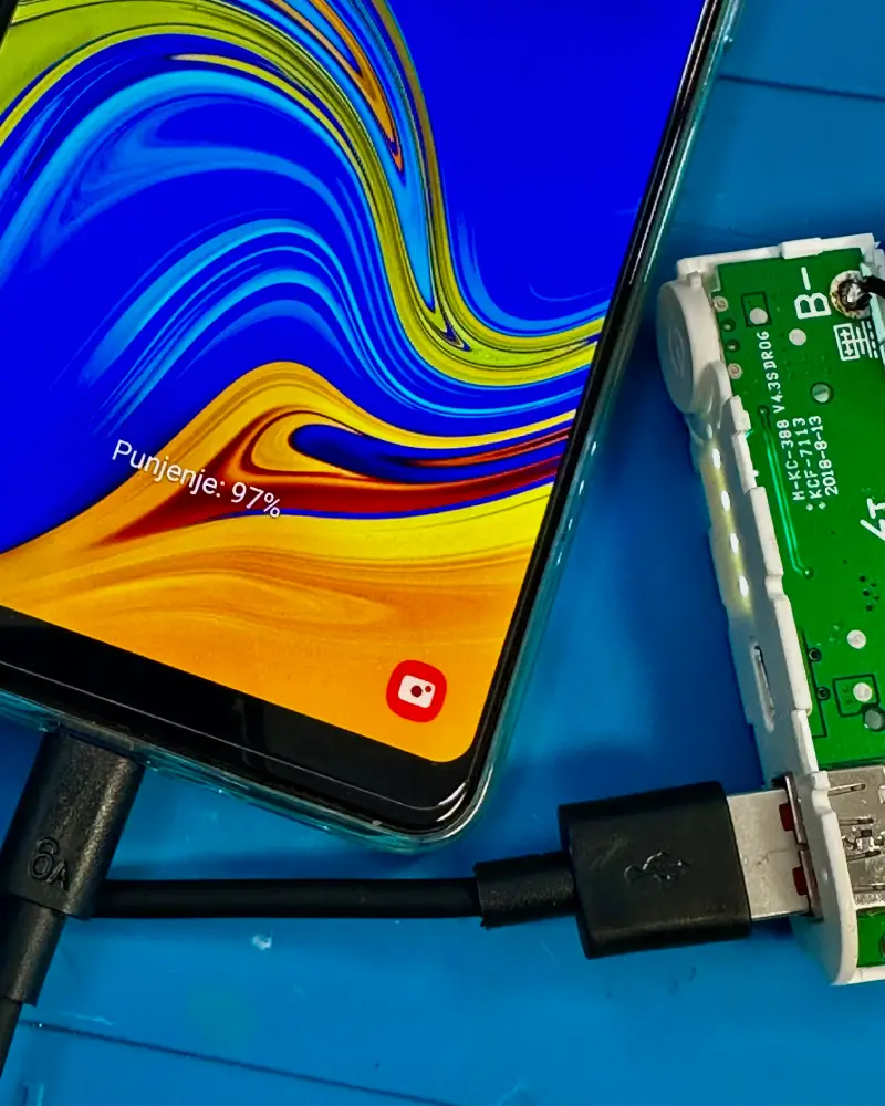 Novi USB konektor ugrađen na powerbank