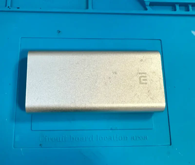 Otkinut USB konektor na powerbanku da li se isplati popravka