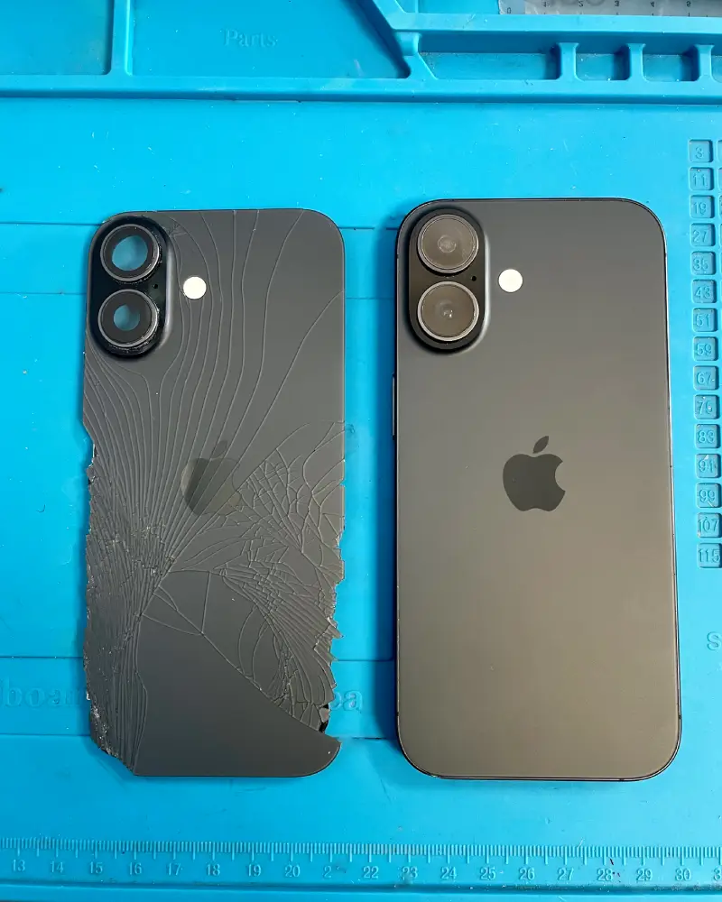 iPhone 17 nakon zamene zadnjeg poklopca u istoj boji